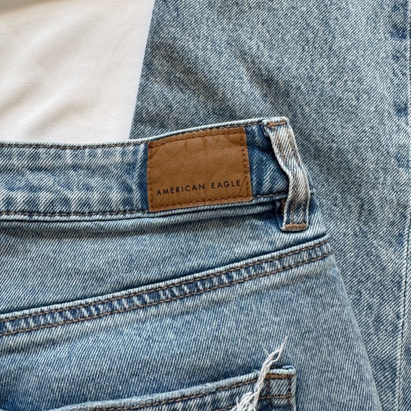 american eagle distressed ripped mom jeans - Picture 4 of 7